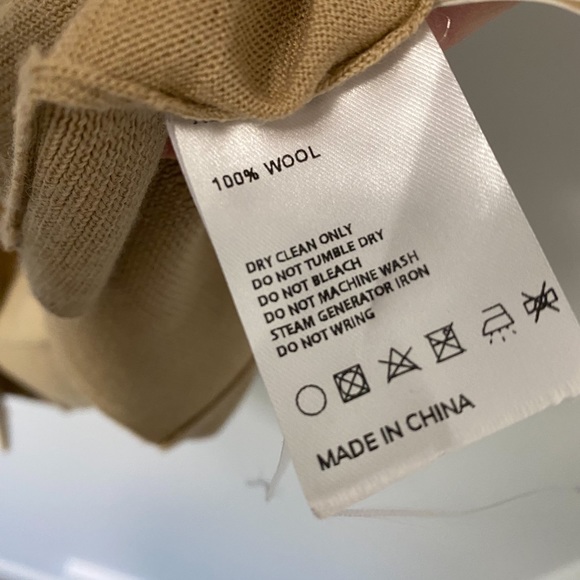 Nap Button up top - size S - Picture 5 of 6